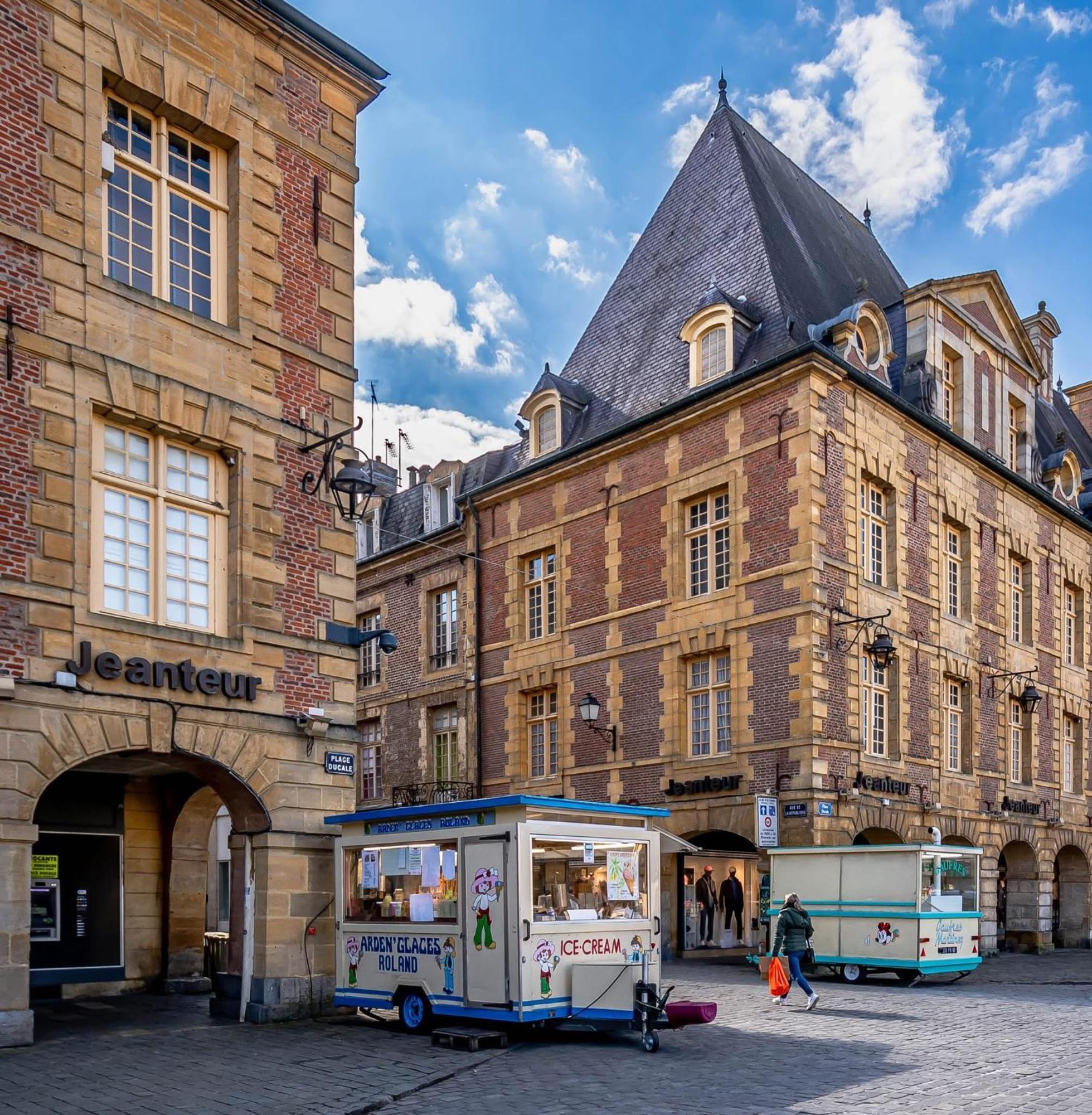 Le Petit Ardennais Charleville-Mézières Екстериор снимка