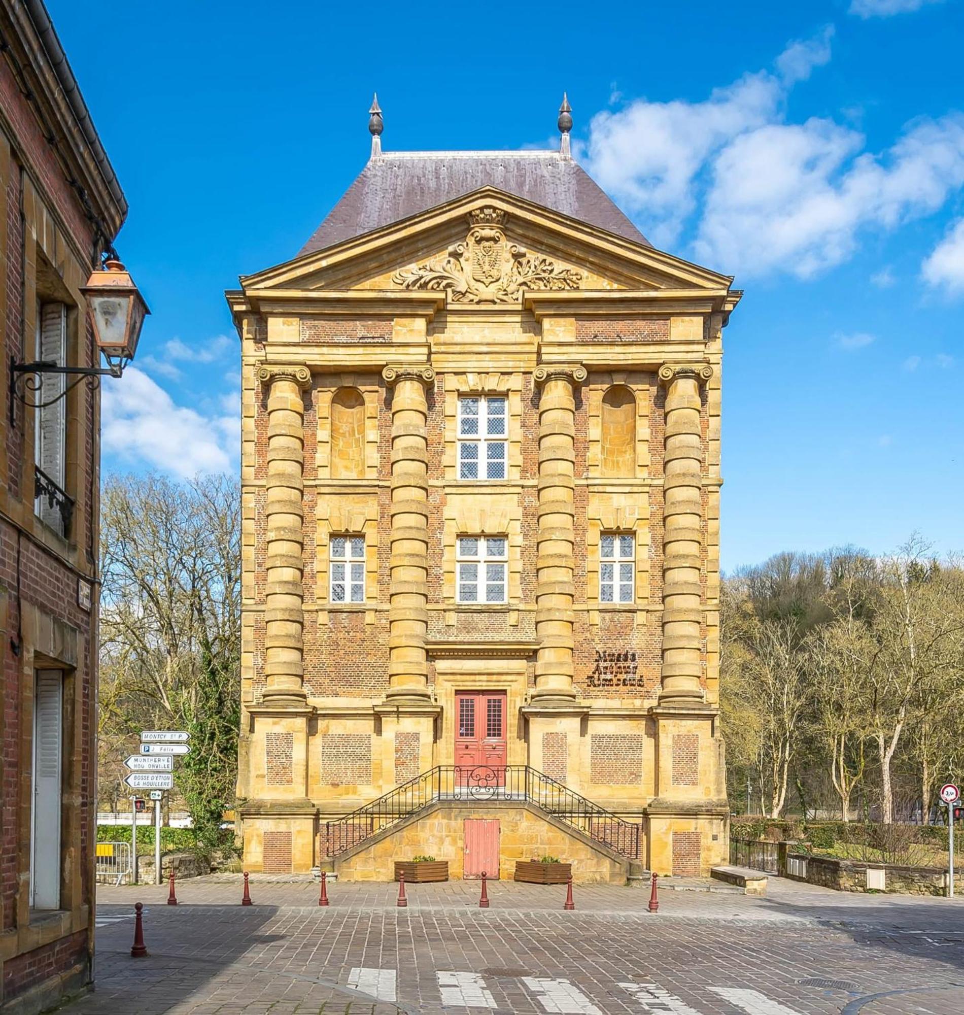 Le Petit Ardennais Charleville-Mézières Екстериор снимка