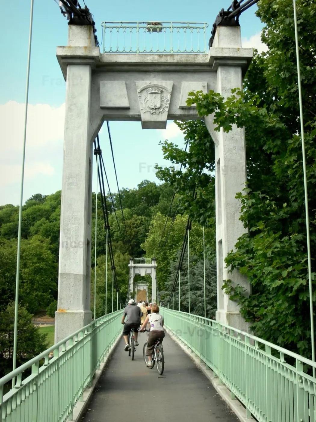 Le Petit Ardennais Charleville-Mézières Екстериор снимка
